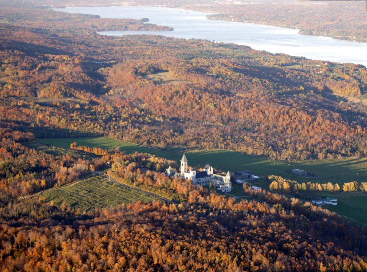 À Amour et Amitié Magog Exterior foto